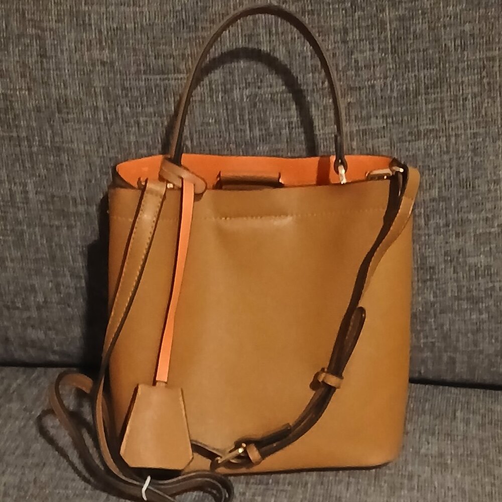 *NWOT* INZI Leather Crossbody/Handbag